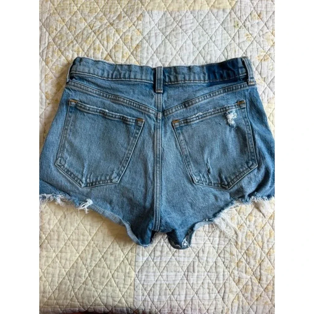 Abercrombie & Fitch High Rise the Mom Short size 27